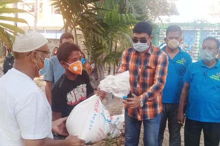 প্রবাসী ও নবধারার উদ্যোগে মাসে দুই কিস্তি করে ৫০ পরিবারে ৩ মাসের খাদ্য প্রদান