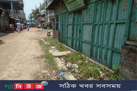 অভিশপ্ত হওয়ার পথে কামারখালী বাজারের পরিবেশ!