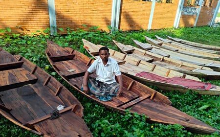 ক্রেতাদের হাকডাক