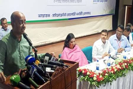 বৃদ্ধ বাবা-মাকে সুরক্ষা দিতেই সম্পত্তি হস্তান্তর আইনে সংশোধন: আইনমন্ত্রী