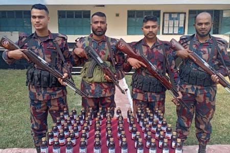 বিজিবির অভিযানে মাদকদ্রব্য ও চোরাচালান পণ্য জব্দ 