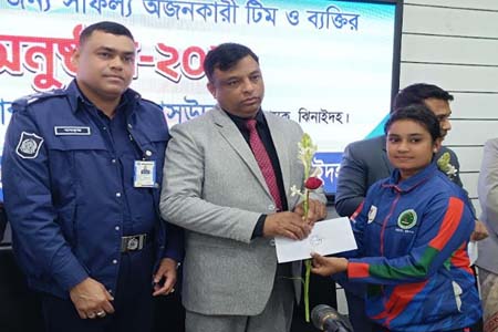 ঝিনাইদহে নারী খেলোয়াড় ও সংগঠকদের সংবর্ধনা