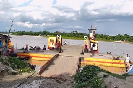 নড়াইলের মহাজন-বড়দিয়া ঘাট এক বছর আগে ফেরি এলেও চালু হয়নি
