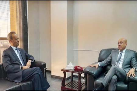 মরিশাসের শ্রমমন্ত্রীর সাথে