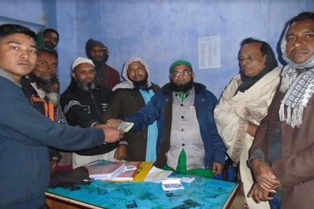 আহত নির্মান শ্রমিকের অনুদান প্রদান