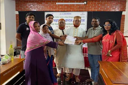 সুন্দরবনের ওপর নির্ভরশীল নারীদের 