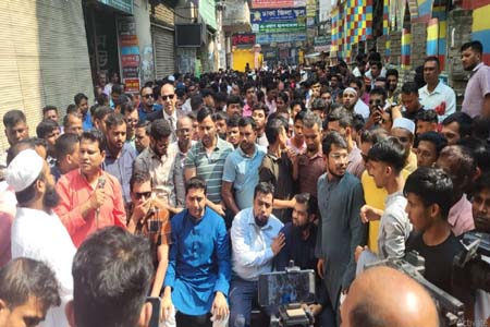 রাজপথে নামার আহবান