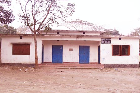 ধামরাইয়ে সরকারী খাদ্যদ্রব্য সহায়তা না পাওয়ার অভিযোগ