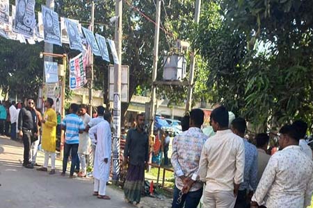 নড়াইল জেলা পরিষদ নির্বাচনে শান্তিপূর্ণভাবে ভোট গ্রহণ শুরু