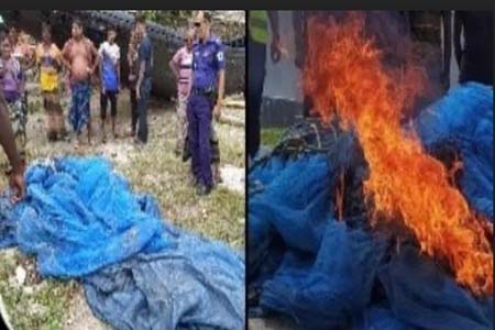 পাইকগাছায় নৌ পুলিশের অভিযানে শিবসা নদী থেকে অবৈধ নেট জাল জব্দ