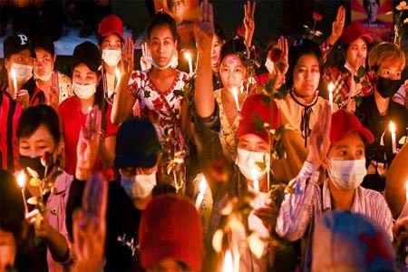মিয়ানমারে রাতের বিক্ষোভে গুলিতে নিহত-২
