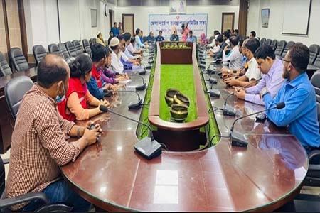 নোয়াখালীতে কর্মকর্তাদের ছুটি বাতিল,  ৪০১টি আশ্রয়কেন্দ্র কেন্দ্র প্রস্তুত