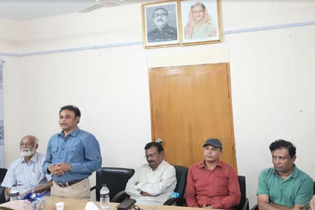 নোয়াখালী প্রেসক্লাবে গণমাধ্যম সংস্থা 'সমষ্টি' নির্বাহী পরিচালকের মতবিনিময়