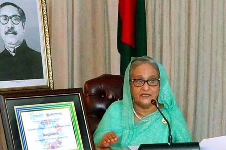 কারো মুখাপেক্ষী হয়ে যেন থাকতে না হয়