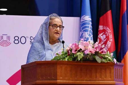 যুদ্ধ বন্ধের উদ্যোগ নেওয়া উচিত