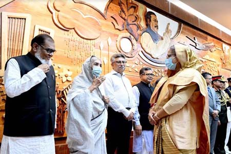 নিউইয়র্কের উদ্দেশ্যে রওনা দিয়েছেন প্রধানমন্ত্রী