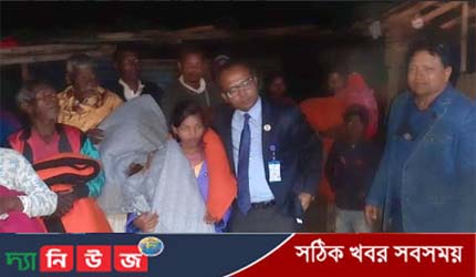 পঞ্চগড়ে ক্ষুদ্র নৃগোষ্ঠীর মাঝে শীতবস্ত্র বিতরণ