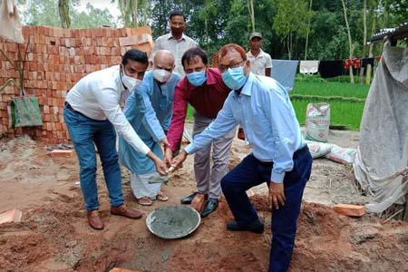 পঞ্চগড়ে গৃহহীনদের গৃহ নির্মাণ কাজের উদ্বোধন