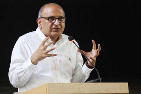 ভারতের কাছে সমগ্র বিশ্ব