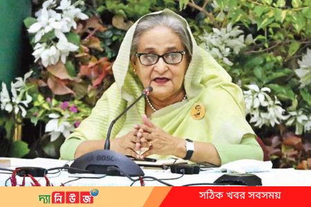 বিনা পয়সায় ভ্যাকসিন পেয়েও সমালোচনা