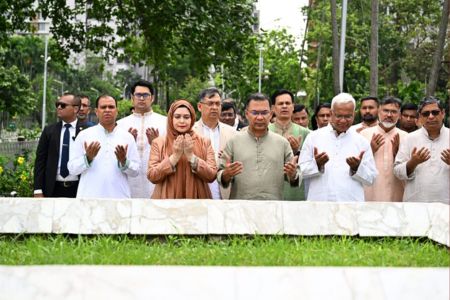 বিডিআর বিদ্রোহে নিহত সেনা কর্মকর্তাদের কবর জিয়ারত প্রধানমন্ত্রীর