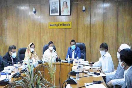 গৃহায়ন ও গণপূর্ত মন্ত্রণালয়ের সভাকক্ষে পূর্বাচল আবাসিক প্রকল্পে