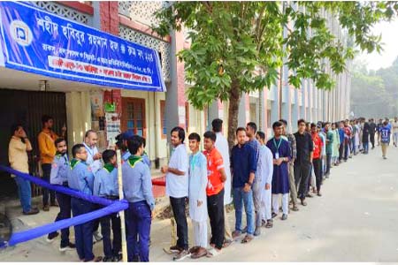 রাকসু নির্বাচনের ভোট গ্রহণ