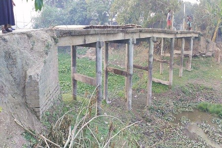 রাধুখালী সেতুটি যেন মরণ ফাঁদ