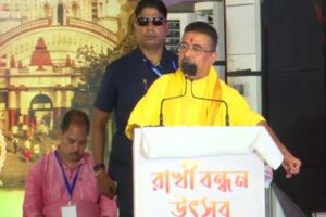 রাখি পূর্ণিমায় ভ্রাতৃত্বের পাশাপাশি দেশপ্রেমের বন্ধনের আহ্বান