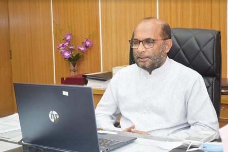 স্বাধীনতাবিরোধী সাম্প্রদায়িক শক্তির বিরুদ্ধে রুখে দাঁড়াতে হবে -শ ম রেজাউল করিম