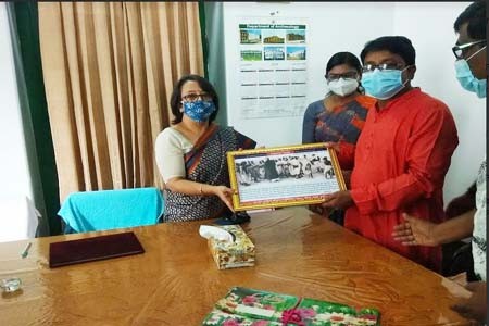 অসম্প্রদায়িক চেতনা কবি