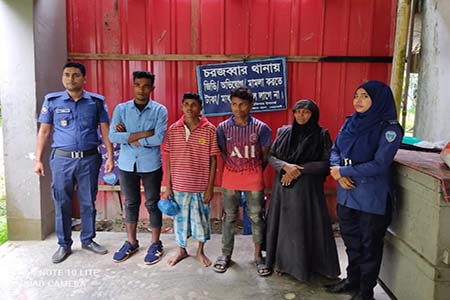 সুবর্ণচরে ৪ রোহিঙ্গা আটক