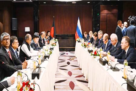 রাশিয়ান পররাষ্ট্র মন্ত্রীর সঙ্গে পররাষ্ট্রমন্ত্রী