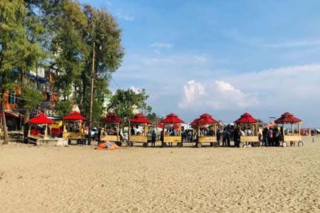 কক্সবাজার সমুদ্র সৈকতের বালিয়াড়ি দখলমুক্তকরণে দোকান উচ্ছেদের নির্দেশ