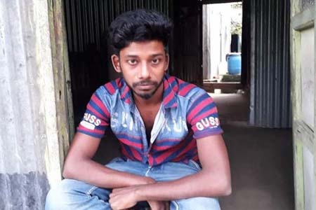 সুস্থ্য হয়ে বাড়ি ফিরলেন সালথার প্রথম করোনা রোগী শাহাদৎ