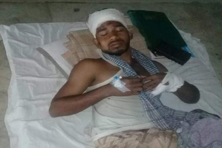 সালথায় যুবকের উপর অতর্কিত হামলা করেছে প্রতিপক্ষ