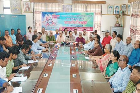 জন্মাষ্টমীর ব্যয় কমিয়ে বন্যা দুর্গতদের পাশে দাঁড়ানোর সিদ্ধান্ত পূজা কমিটির