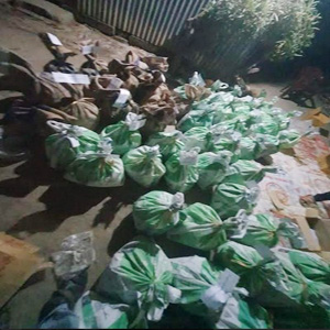 সালথার ইউসুফদিয়া স্কুল ওয়েলফেয়ার অ্যাসোসিয়েশনের খাদ্যসামগ্রী বিতরণ