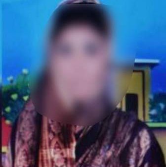 রড দিয়ে পিটিয়ে স্ত্রীকে হত্যা