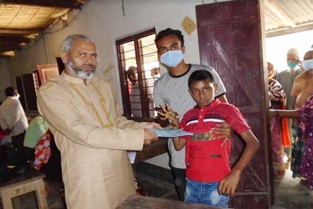 আড়পাড়া ইউনিয়নে প্রতিবন্ধী, বিধবা ও বয়স্ক ভাতা বিতরন