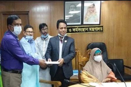 গার্মেন্টস শ্রমিকদের এক কোটি ৮২ লাখ টাকা মৃত্যুজনিত সহায়তা প্রদান