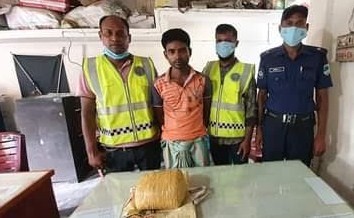 বেনাপোলে গাঁজা সহ মাদক ব্যবসায়ী আটক