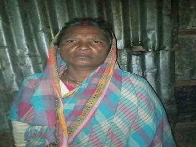 অসহায় বৃদ্ধা নারী