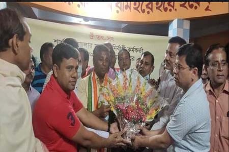 শার্শা উপ‌জেলা নির্বাহী কর্মকর্তা পুলক কুমারকে স্বজন সন্মাননা