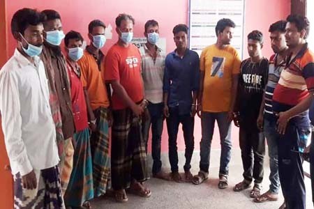 শার্শায় জুয়াড়ি ও মাদক সহ আটক-১১