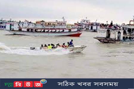 লঞ্চ ও স্পিডবোট চলাচল