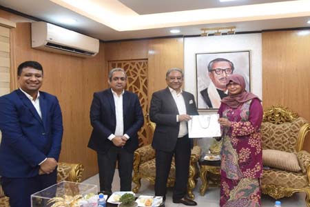যুব ও ক্রীড়া মন্ত্রীর সাথে মালয়েশিয়ার হাই কমিশনার এর সাক্ষাৎ