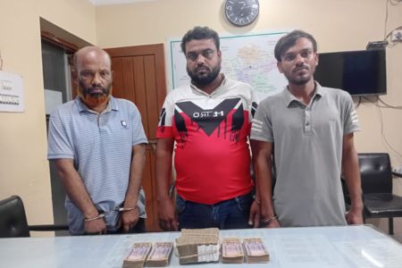 মহেশপুরে ফুফুর টাকা আত্মসাতে ভাতিজার ছিনতাই নাটক, গ্রেফতার-৩
