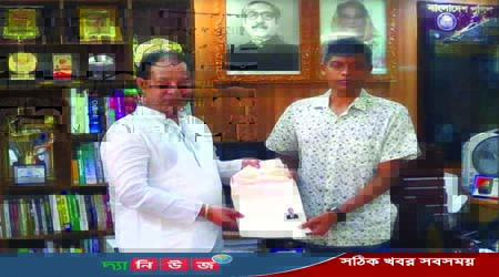 ফরিদপুরে পুলিশ ফাড়ি স্থাপনের জন্য টেকনো মিডিয়া র জমির কাগজ হস্তান্তর