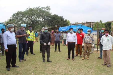 সামাজিক দূরত্বে বাজার